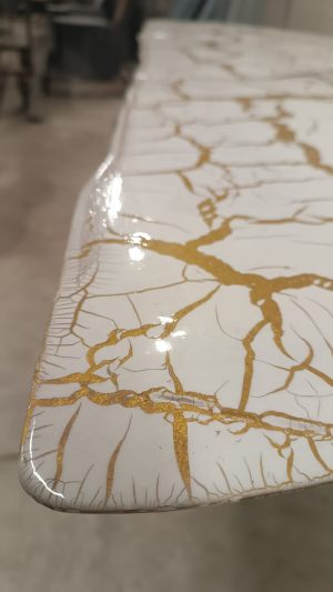 tavolo__in_ferro_verniciato_effetto_cracle-3